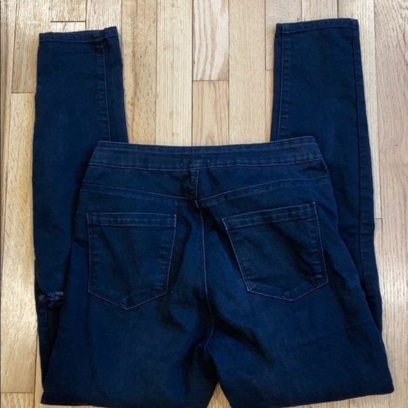 Forever 21 distressed black jeans w/ knee cut outs - Picture 4 of 4